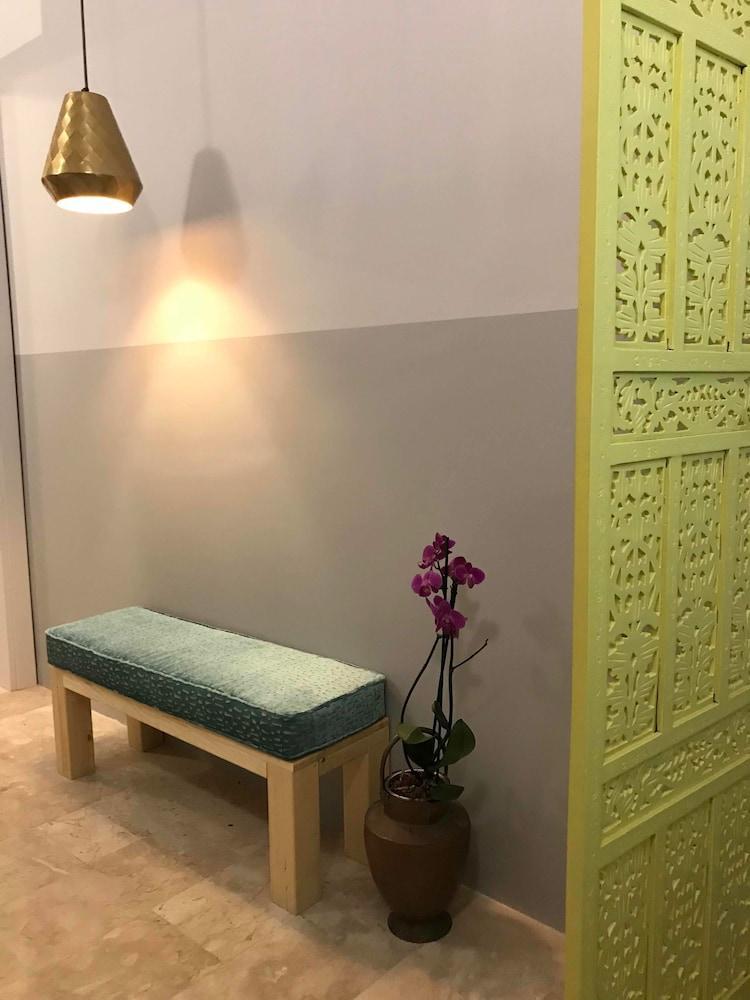 B&B Questa Casa Non E'Un Albergo Palermo Exteriér fotografie