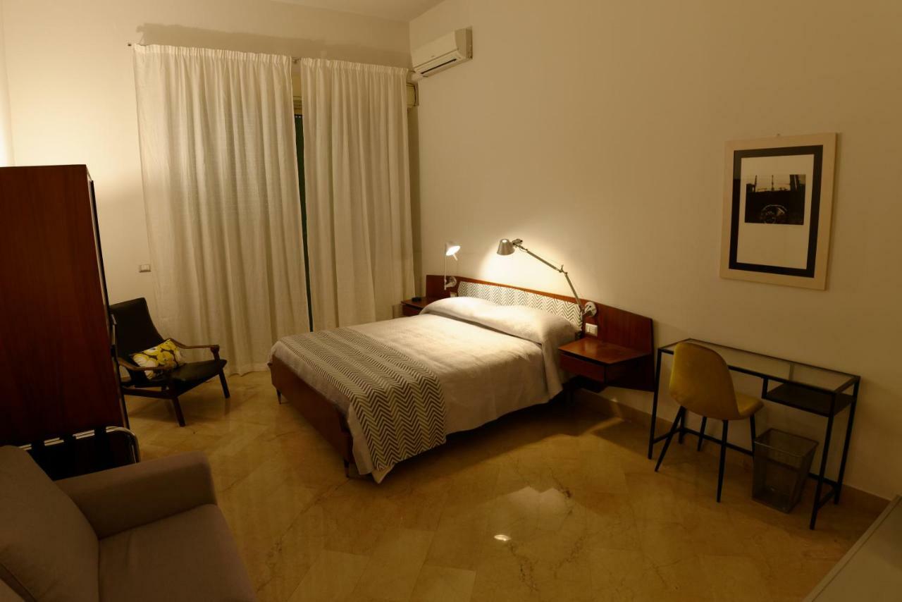 B&B Questa Casa Non E'Un Albergo Palermo Exteriér fotografie