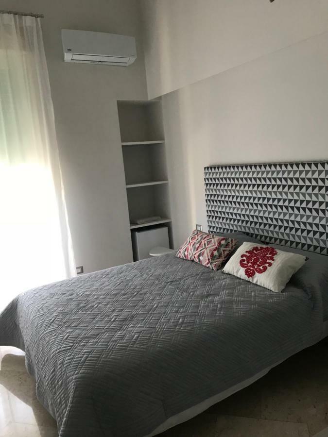 B&B Questa Casa Non E'Un Albergo Palermo Exteriér fotografie